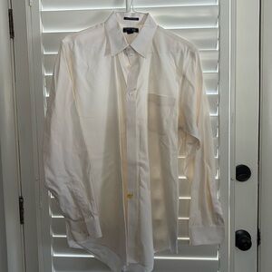 Lands’ End men’s button up shirt. Nice ivory color.